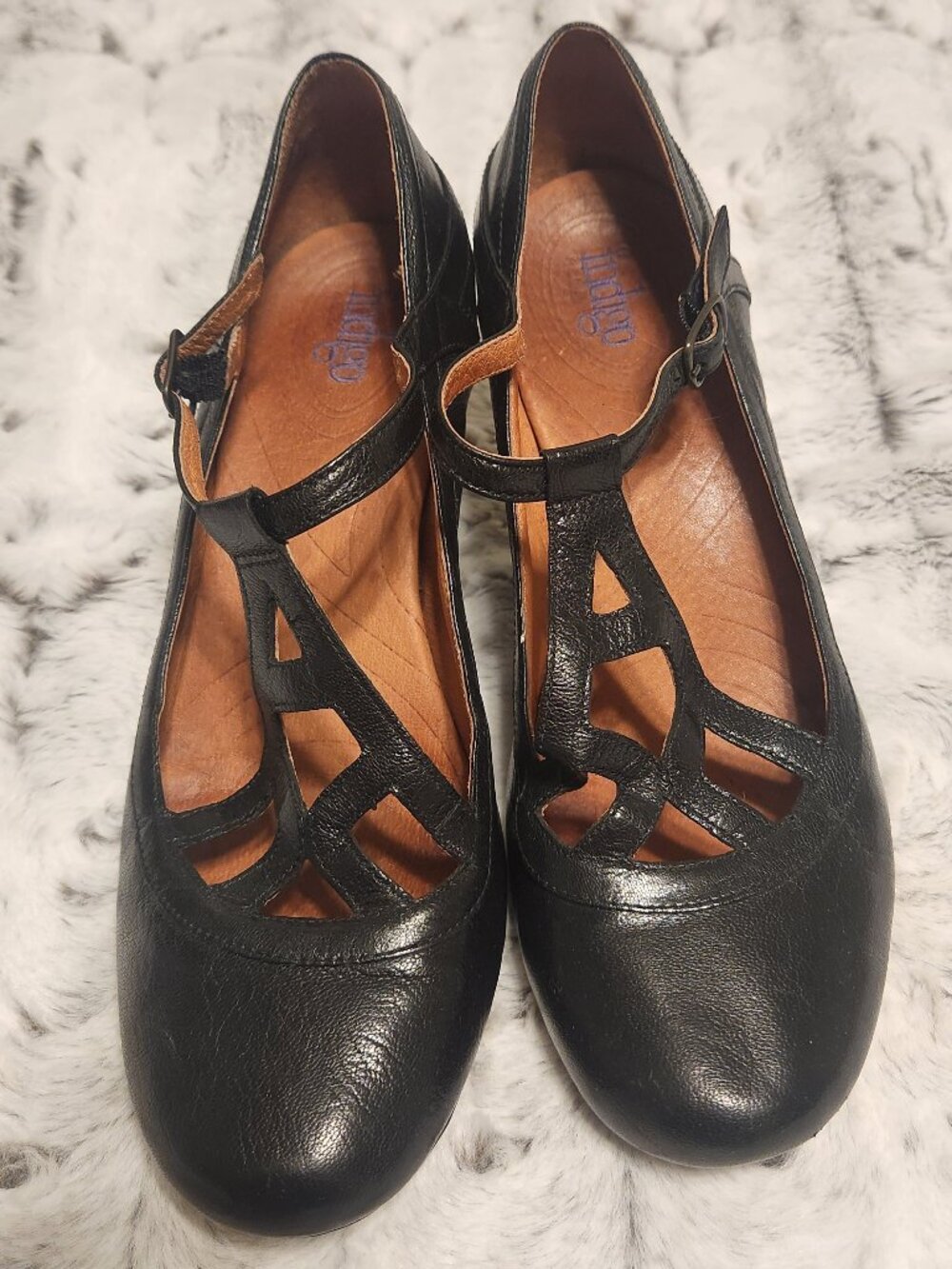 Indigo by Clarks Black Leather T-Strap Mary Jane Heels Women's Size 8.5M